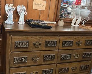 MCM dresser