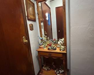 Mirrored hall tree and ceramic birds 