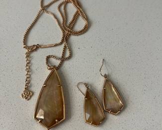 Kendra Scott set