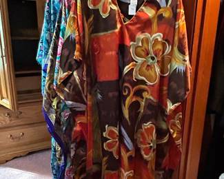 Vintage muumuu’s 