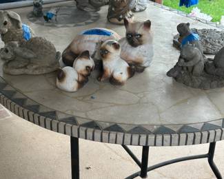 Large outdoor table 