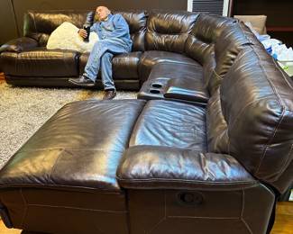 Large Leather Sectional w 3 recliners