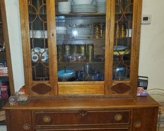Beautiful vintage china cabinet - solid wood