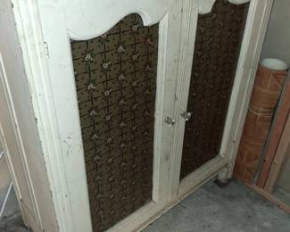 Vintage cabinet