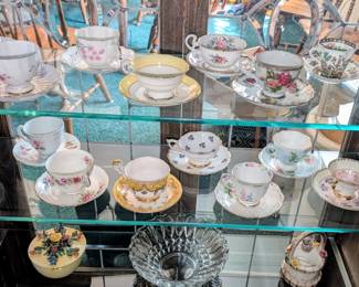 Vintage, teacups and saucers
