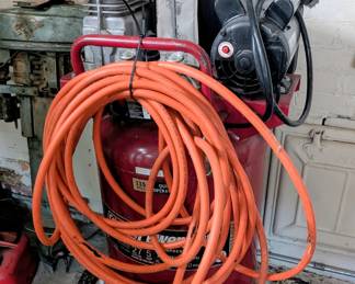 Air compressor