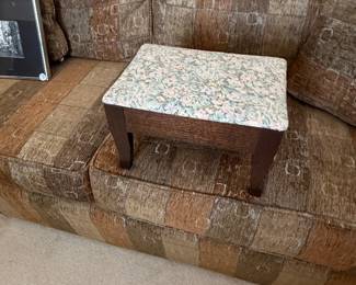Wood foot stool 