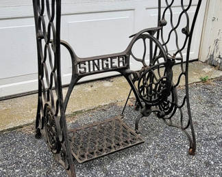 Lot 46: Antique Singer Cast Iron Sewing Base (#3)