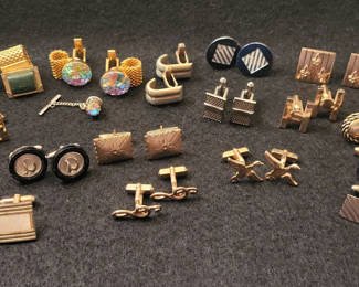 Lot 58: Lot of Cufflinks