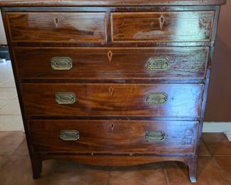 Late 18th century mahogany Georgian chest
