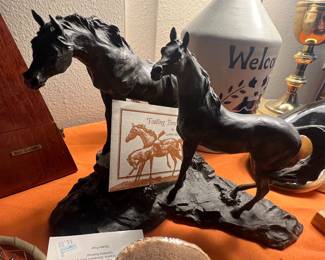 Lanford Monroe "Foaling Time" Franklin Gallery Statue