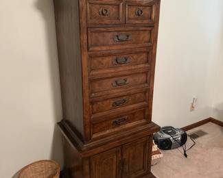 Lingerie chest with matching suite (six-piece)