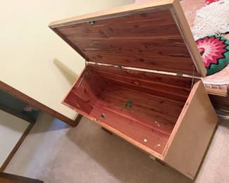 Lane cedar chest