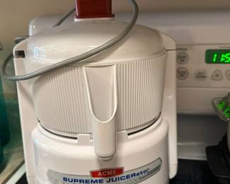 Acme Supreme Juicerator