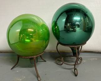 10 Glass Gazing Balls with Metal Stands
