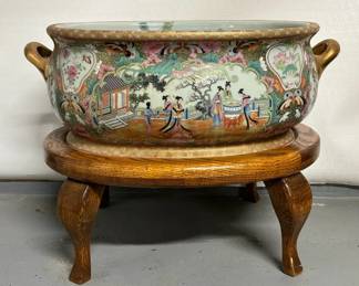 Chinese Porcelain Foot Bath Basin with Wood Stand