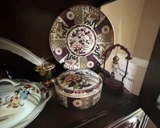 Vintage Japanese Imari Porcelain Covered Box