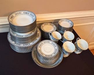 Noritake Burlington China Dinnerware Set  Service for