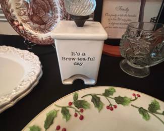 Mud Pie Its a Brewteaful Day Tea Bag Holder B