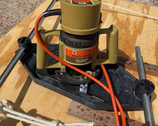 Lot #8 - Black & Decker 7600 5/8 HP Router Table Setup