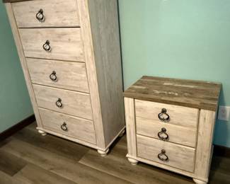 Lot #75 - Rustic Farmhouse 5-Drawer Chest & 3-Drawer Nightstand Set