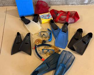 Lot #136 - Snorkeling & Pool Gear with Fins, Masks, Kickboard & Lounger
