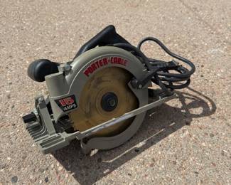Lot #11 - Porter-Cable 743 7-1/4-Inch Heavy-Duty Circular Saw Kit