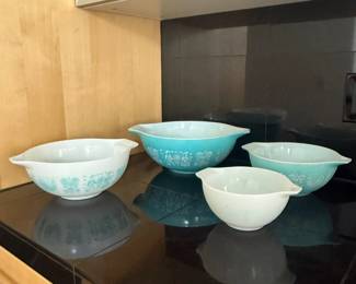 Lot #66 - Pyrex Turquoise Butterprint Nesting Mixing Bowl Set