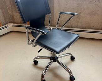 Lot #129 - Black Faux Leather Swivel Office Chair with Chrome Base