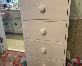 4 drawer chest