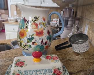 Pioneer Woman& Vintage Sifter
