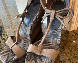Burberry 6 1/2