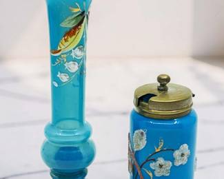 ANTIQUE BLUE OPALINE
