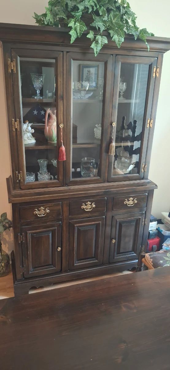 Mid size china cabinet 