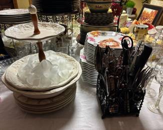 Flatware, Desserts Tier