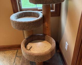 Cat Stand