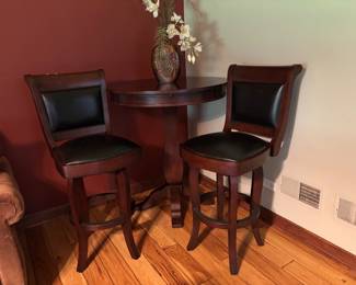 Bistro Table, 2 Chairs