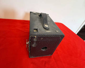 Lot 15: Vintage Box Camera