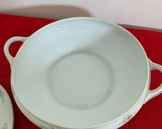 Lot 52: Noritake The Sedan Covered Serving Bowl