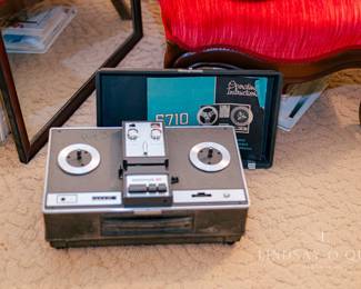vintage Wollensak 3M Model 5710 reel-to-reel tape recorder