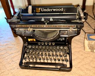 Vintage Underwood Typewriter