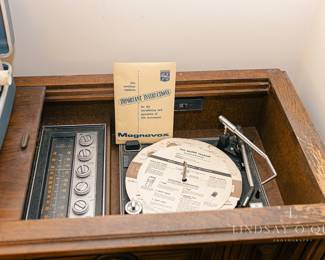 Magnavox Astro-Sonic stereo and phonograph console