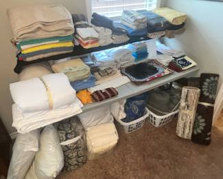 TABLE FULL OF NICE LINENS