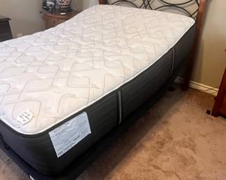 EXCELLENT FULL-SIZE ADJUSTABLE BED