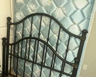 GORGEOUS FILL SIZE IRON BED & MATTRESS SET