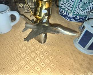 GREAT F-16 (?) DESK ORNAMENT