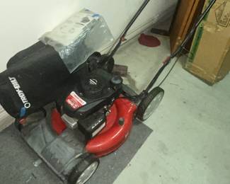 NICE TROY-BILT SELF PROPELLED MOWER & BAG