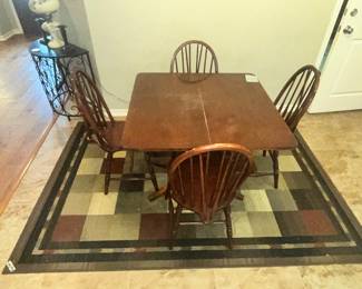 GREAT SQUARE AREA RUG