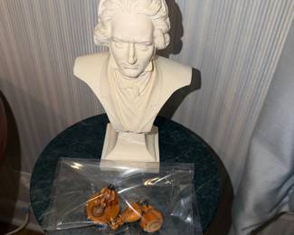 Items Located In The Dining Room
