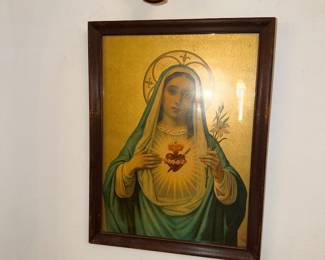Items Located In The Dining Room